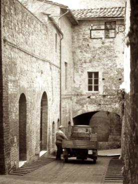 Wandering the Back Streets - San Gimignano Delivery